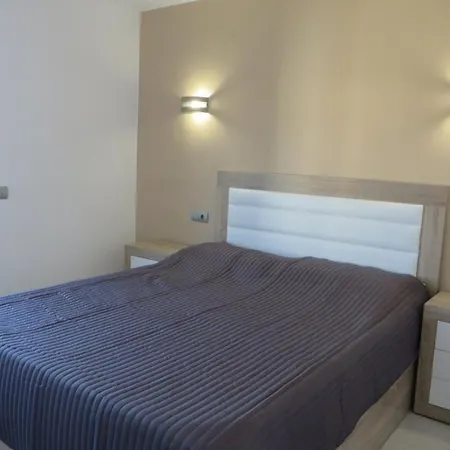 Apartment Ibr-miramar 25 Roses